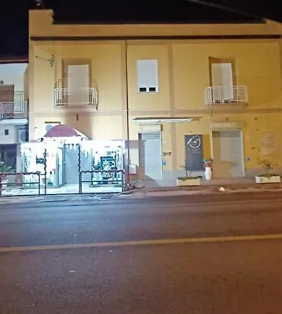 Guest house Le Stanze Di Ginevra 2-santa Maria A Vico- *