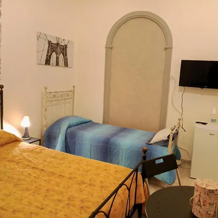 Le Stanze Di Ginevra 2-santa Maria A Vico- Guest house Santa Maria a Vico
