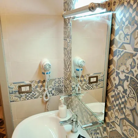 Guest house Le Stanze Di Ginevra 2-santa Maria A Vico- *