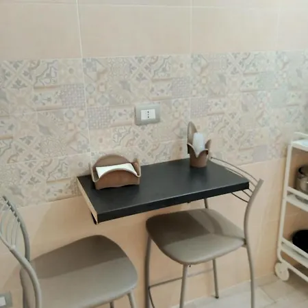 Guest house Le Stanze Di Ginevra 2-santa Maria A Vico- *